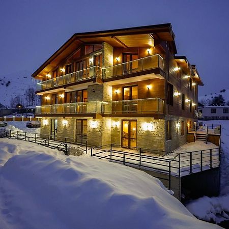 Pine Chalets By Ka Group Гудаури Экстерьер фото