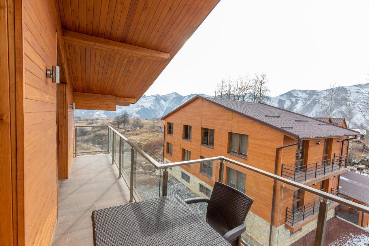 Pine Chalets By Ka Group Гудаури Экстерьер фото